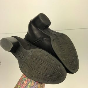 bare traps rhiannon bootie